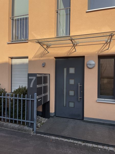  2,5-Zimmer-Dachgeschoß Wohnung mit Galerie in Aichach